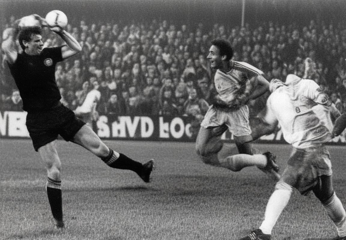 2018国际赛：德国VS西班牙巅峰对决 智慧激情足球盛宴(图4)