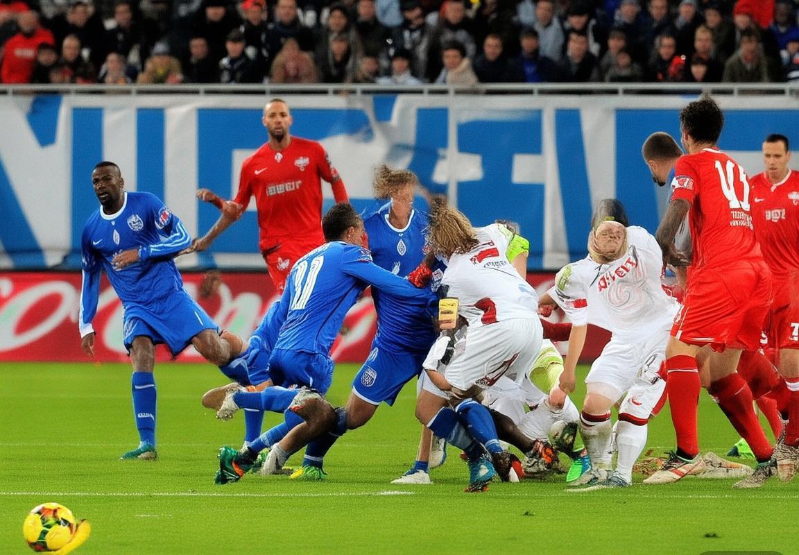 比勒菲尔德2:0科隆：赛季首胜背后的战术对决与防守胜利(图4)