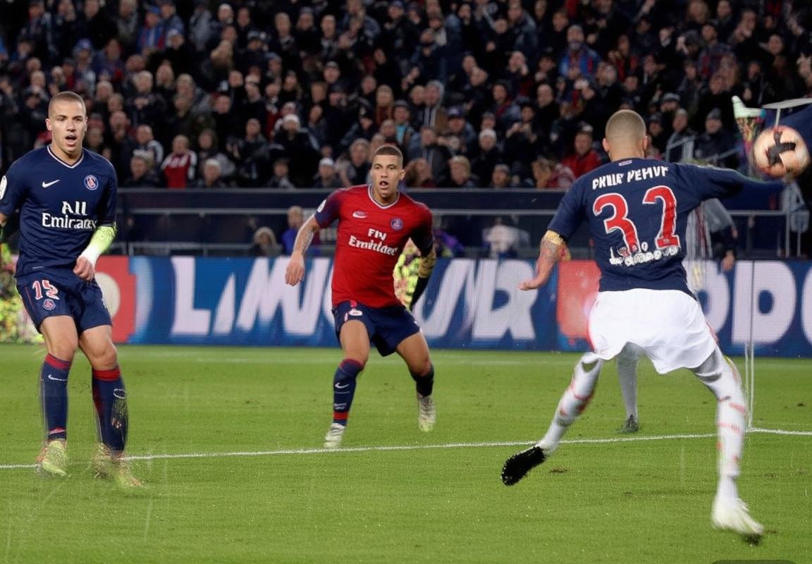 巴黎圣日耳曼1:0绝杀甘冈，姆巴佩制胜进球(图2)