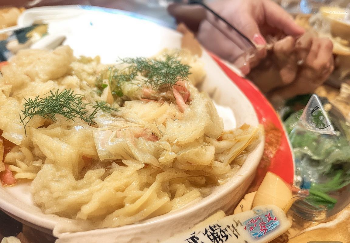 2013-2014赛季巴塞罗那VS马德里竞技：巅峰对决战术解析与经典瞬间回顾(图2)