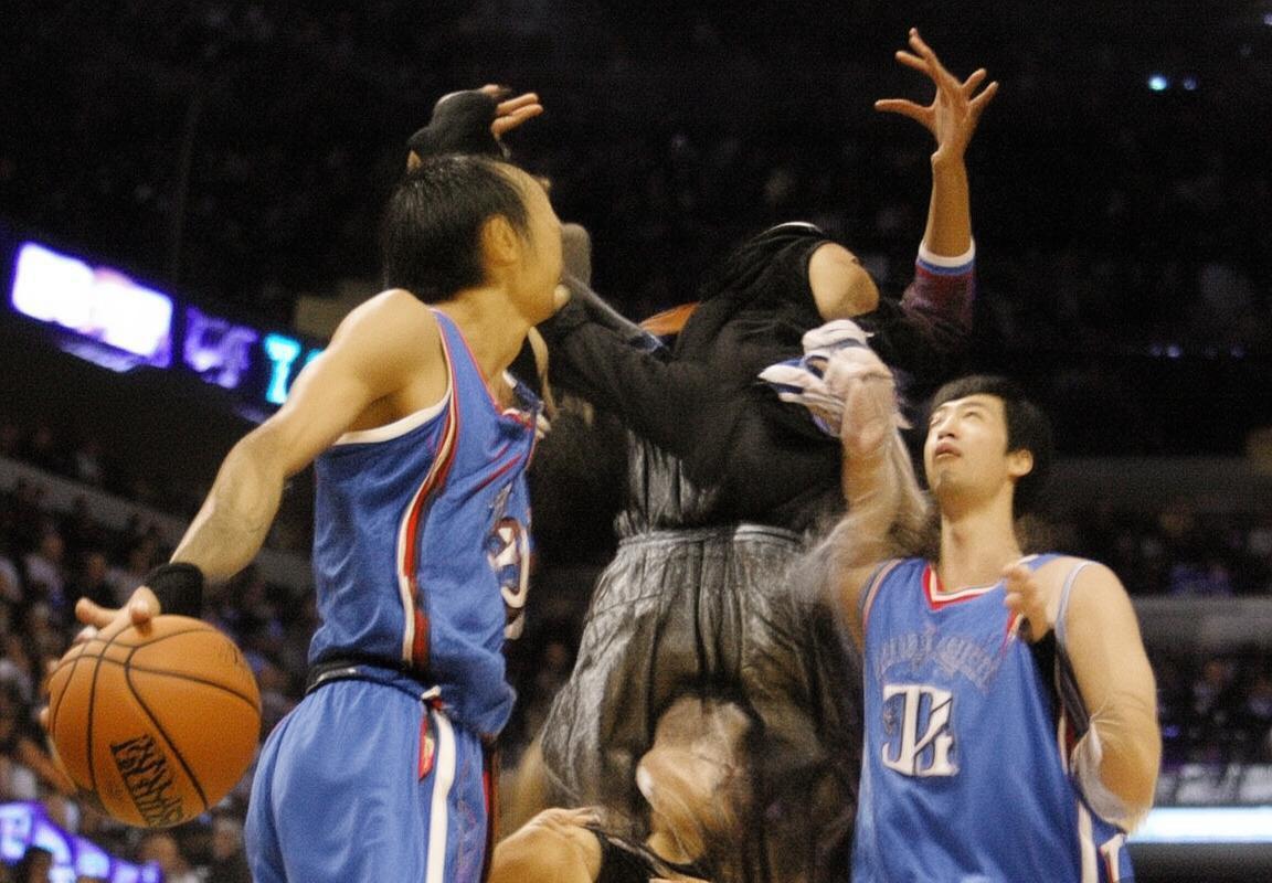 2004NBA总决赛：火箭VS马刺经典对决回顾(图2)